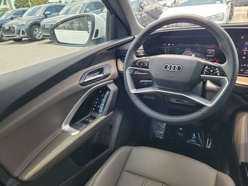 Certified 2025 Audi Q5 Premium w/ Convenience Package AWD/4WD image 13