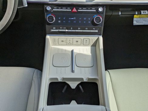 Used 2024 Hyundai Santa Fe Calligraphy image 18