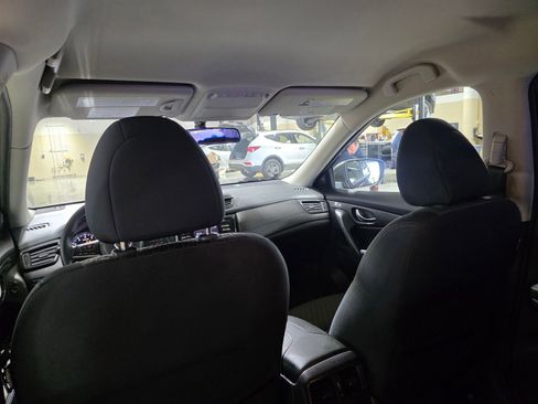 Used 2017 Nissan Rogue S image 15