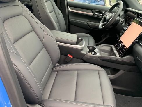 Used 2025 GMC Terrain Elevation w/ Elevation Premium Package AWD/4WD image 20