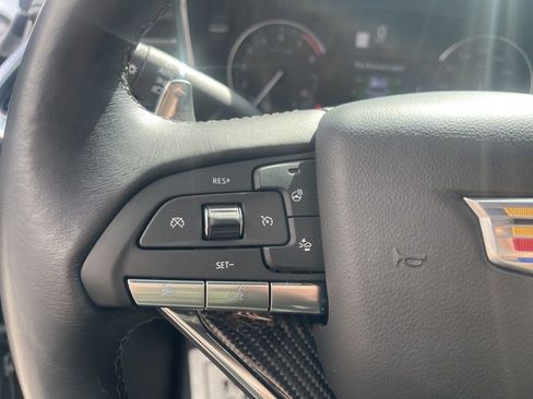 Used 2024 Cadillac XT6 Sport image 33