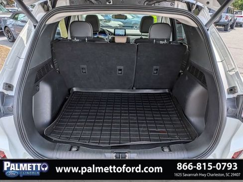 Used 2021 Ford Escape Titanium AWD/4WD image 12