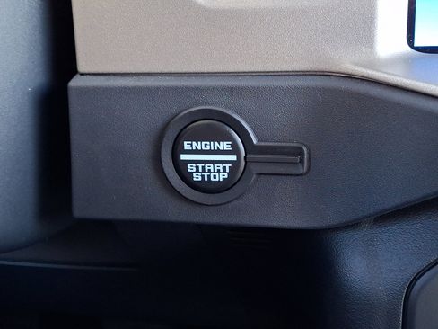 Certified 2025 Ford Bronco Outer Banks AWD/4WD image 26