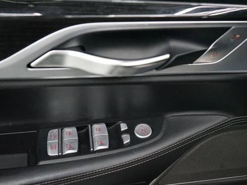 Used 2016 BMW 750i xDrive image 28