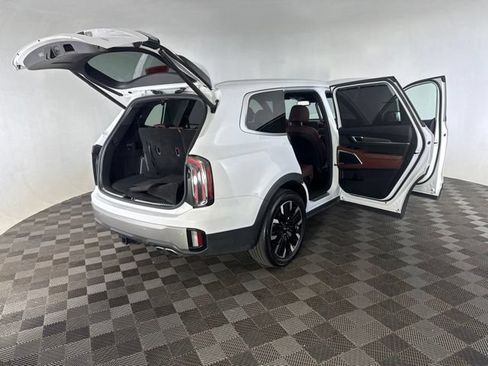 Certified 2024 Kia Telluride SX w/ Towing Package AWD/4WD image 16
