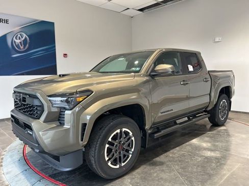 New 2026 Toyota Tacoma TRD Sport AWD/4WD image 2