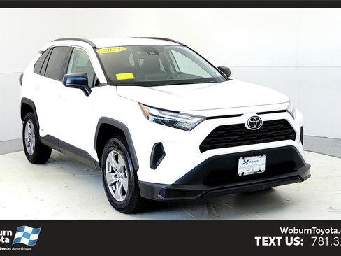 Certified 2025 Toyota RAV4 LE AWD/4WD image 1