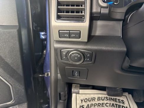 Used 2017 Ford F150 Platinum w/ Equipment Group 701A Luxury image 32