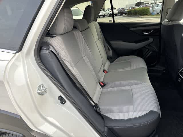 Used 2025 Subaru Outback Premium AWD/4WD image 19