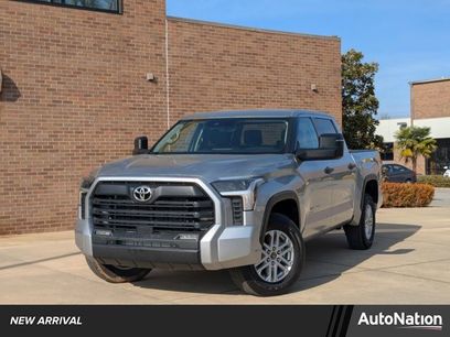 Used 2022 Toyota Tundra SR5 w/ SR5 Convenience Package