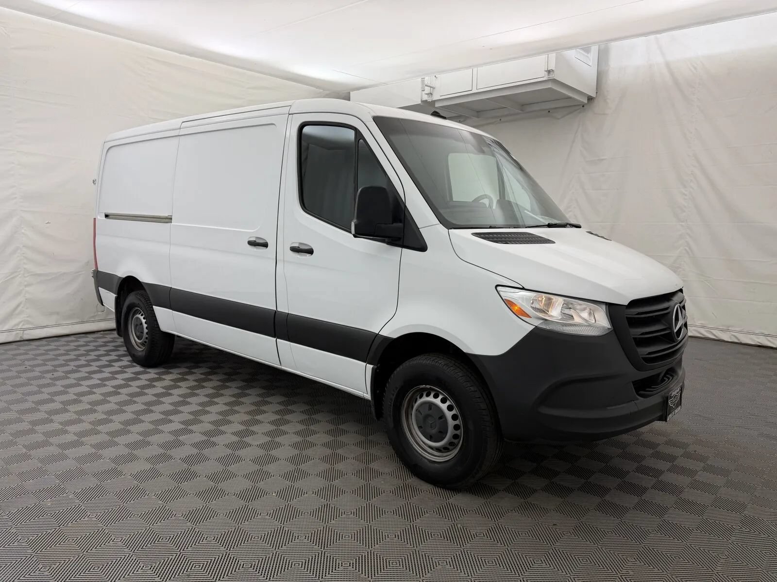Used 2019 Mercedes-Benz Sprinter 2500 image 4