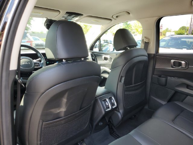 Certified 2025 Kia Sorento S AWD/4WD image 18
