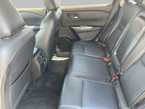 Used 2023 Nissan Rogue SV image 14