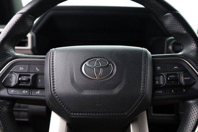 Used 2025 Toyota 4Runner SR5 AWD/4WD image 9