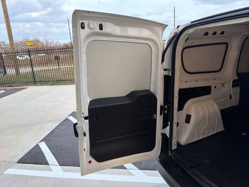 Used 2020 RAM ProMaster City Tradesman FWD image 12