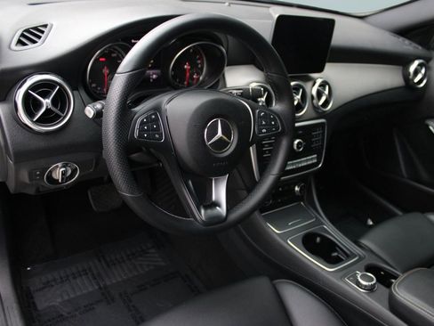 Certified 2020 Mercedes-Benz GLA 250 image 4