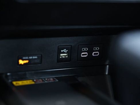 Used 2025 Toyota Camry LE FWD image 37