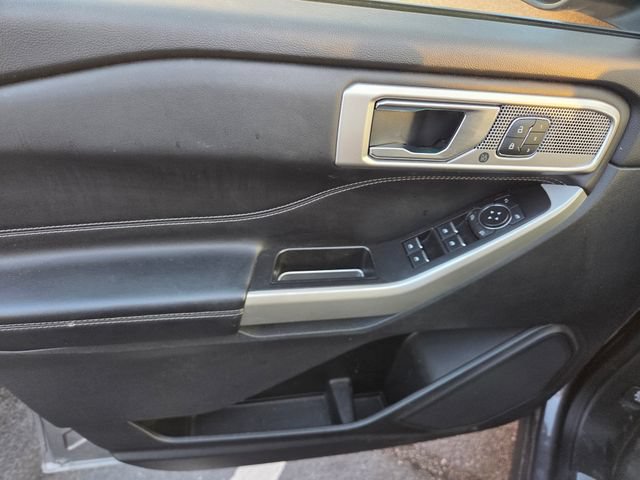 Used 2021 Ford Explorer Limited w/ Equipment Group 301A AWD/4WD image 10