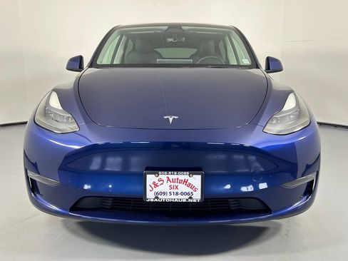 Used 2022 Tesla Model Y Performance AWD/4WD image 2