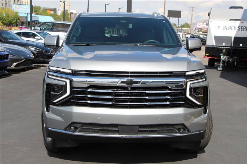 Used 2025 Chevrolet Tahoe LT w/ Comfort Package AWD/4WD image 3