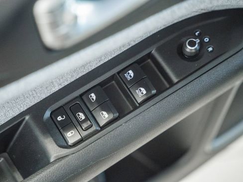 Used 2023 Jeep Compass Latitude image 45