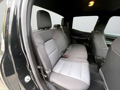 Used 2023 Chevrolet Colorado W/T image 19