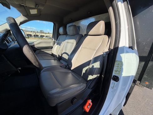 Used 2018 Ford F450 XL w/ Power Equipment Group image 22