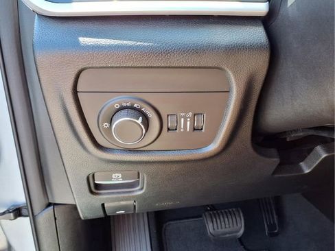 Used 2023 Jeep Grand Cherokee Altitude AWD/4WD image 24