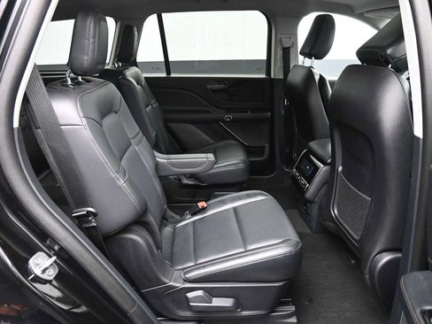 Used 2026 Lincoln Aviator AWD image 28