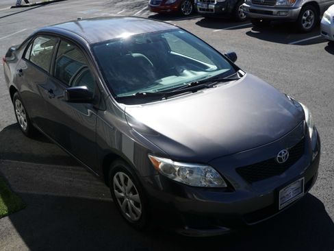 Used 2009 Toyota Corolla SEDAN 4D image 8