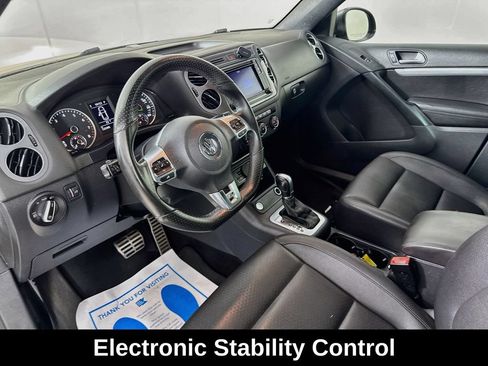 Used 2016 Volkswagen Tiguan R-Line AWD/4WD image 10