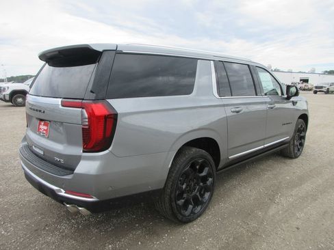 New 2026 GMC Yukon XL Denali w/ Denali Reserve Package AWD/4WD image 4