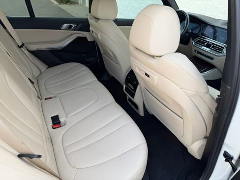 Used 2019 BMW X5 xDrive40i w/ Convenience Package AWD/4WD image 16