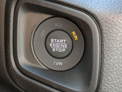 New 2025 Jeep Gladiator Sport image 24