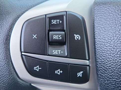 Used 2024 Ford Explorer XLT w/ Equipment Group 202A image 8