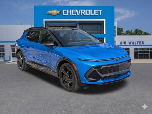 Used 2024 Chevrolet Equinox EV RS image 8