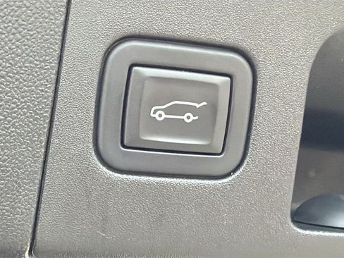 Certified 2023 Cadillac XT5 Premium Luxury w/ Platinum Package FWD image 12