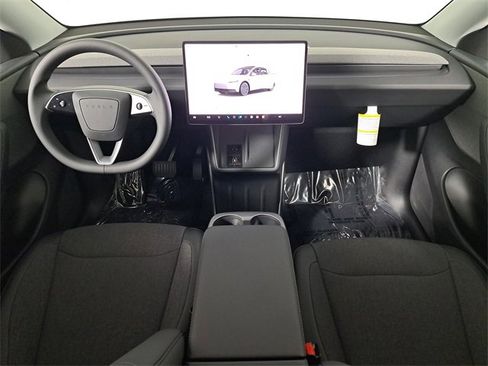 Used 2026 Tesla Model Y 2WD image 15