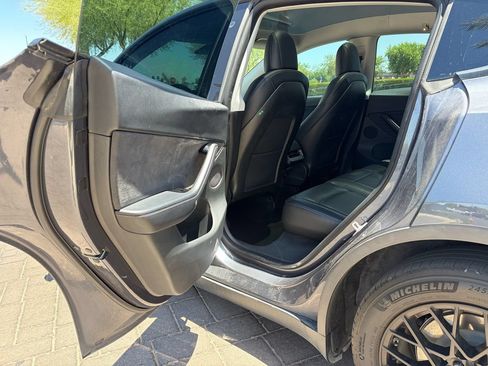 Used 2020 Tesla Model Y Long Range AWD/4WD image 9