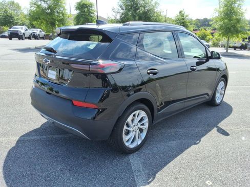 Certified 2023 Chevrolet Bolt EUV LT w/ Comfort Package FWD image 5
