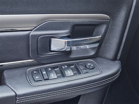 Used 2018 RAM 1500 Sport image 11