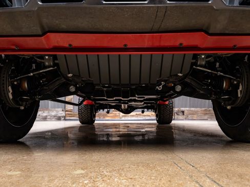 Used 2025 GMC Sierra 2500 AT4 w/ AT4 Premium Plus Package image 14