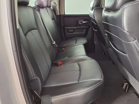 Used 2018 RAM 1500 Laramie RWD image 12