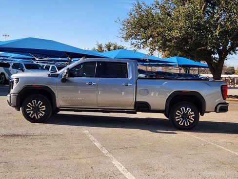 Certified 2024 GMC Sierra 2500 Denali Ultimate AWD/4WD image 3