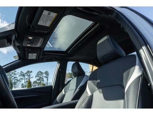 Used 2025 Toyota Camry SE image 13