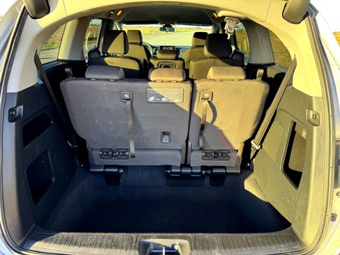 Used 2022 Honda Odyssey EX image 8