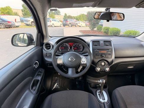 Used 2014 Nissan Versa SV FWD image 24