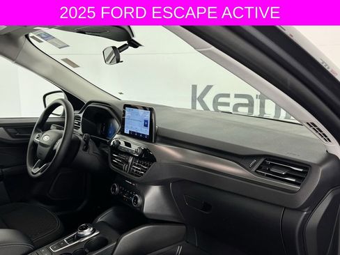 Used 2025 Ford Escape Active AWD/4WD image 21