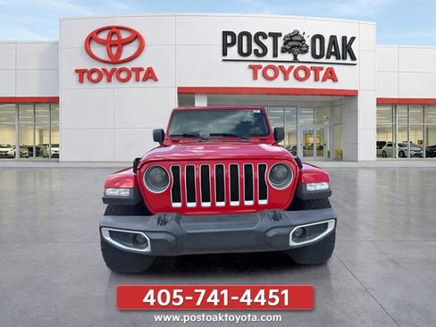 Used 2022 Jeep Wrangler Unlimited Sahara AWD/4WD image 2