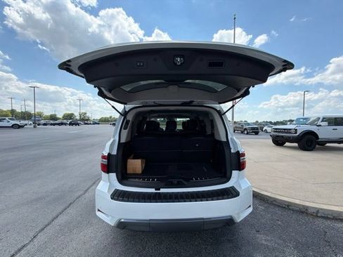 Used 2023 Nissan Armada Platinum w/ Cargo Package AWD/4WD image 21